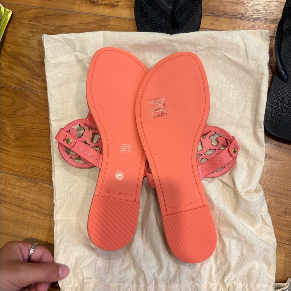 Tory Burch Women's Pink Sandals - Picture 2 of 4